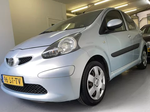 Toyota Aygo 1.0-12V +